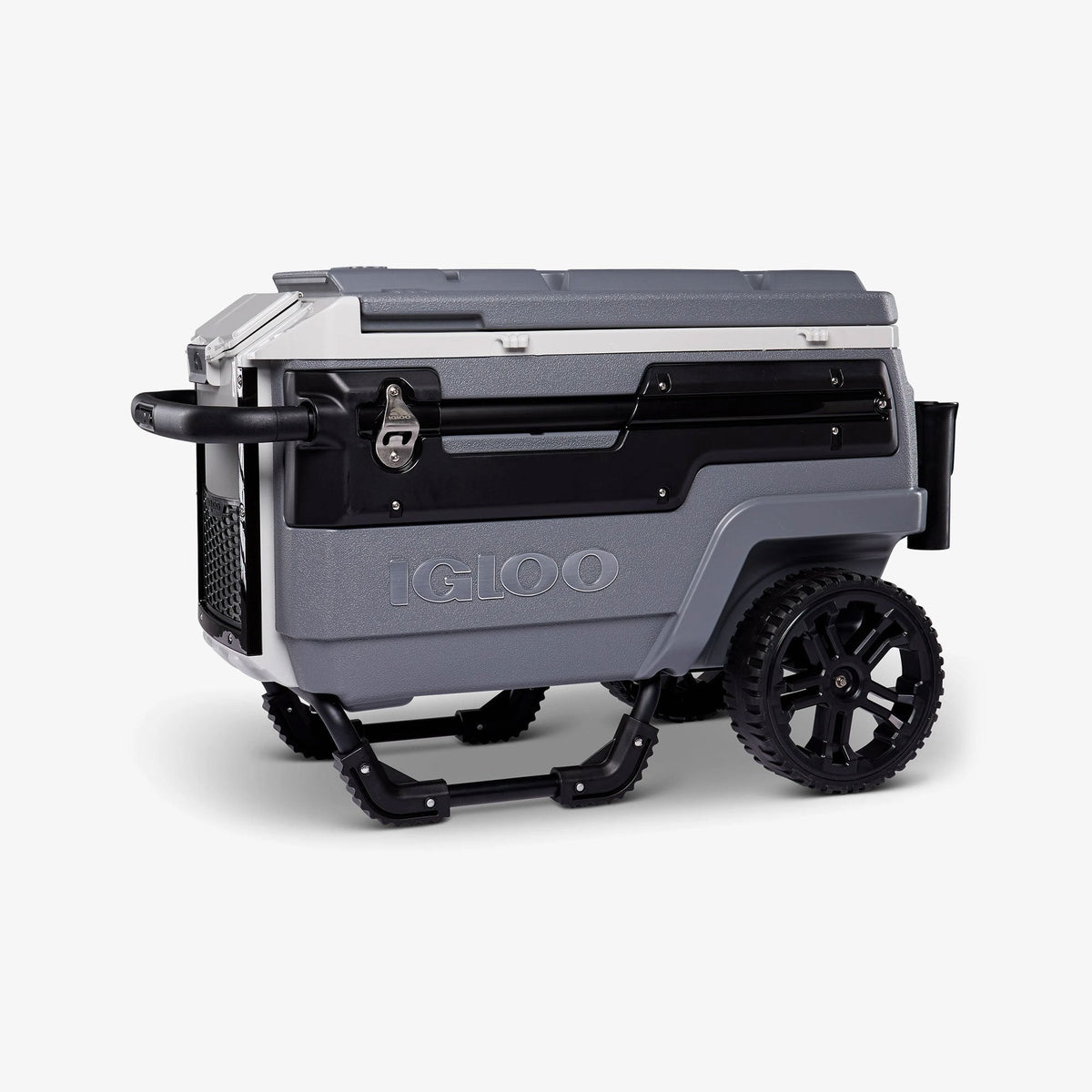 trailmate-journey-70-qt-cooler-m0 00034705_angle-front.jpg